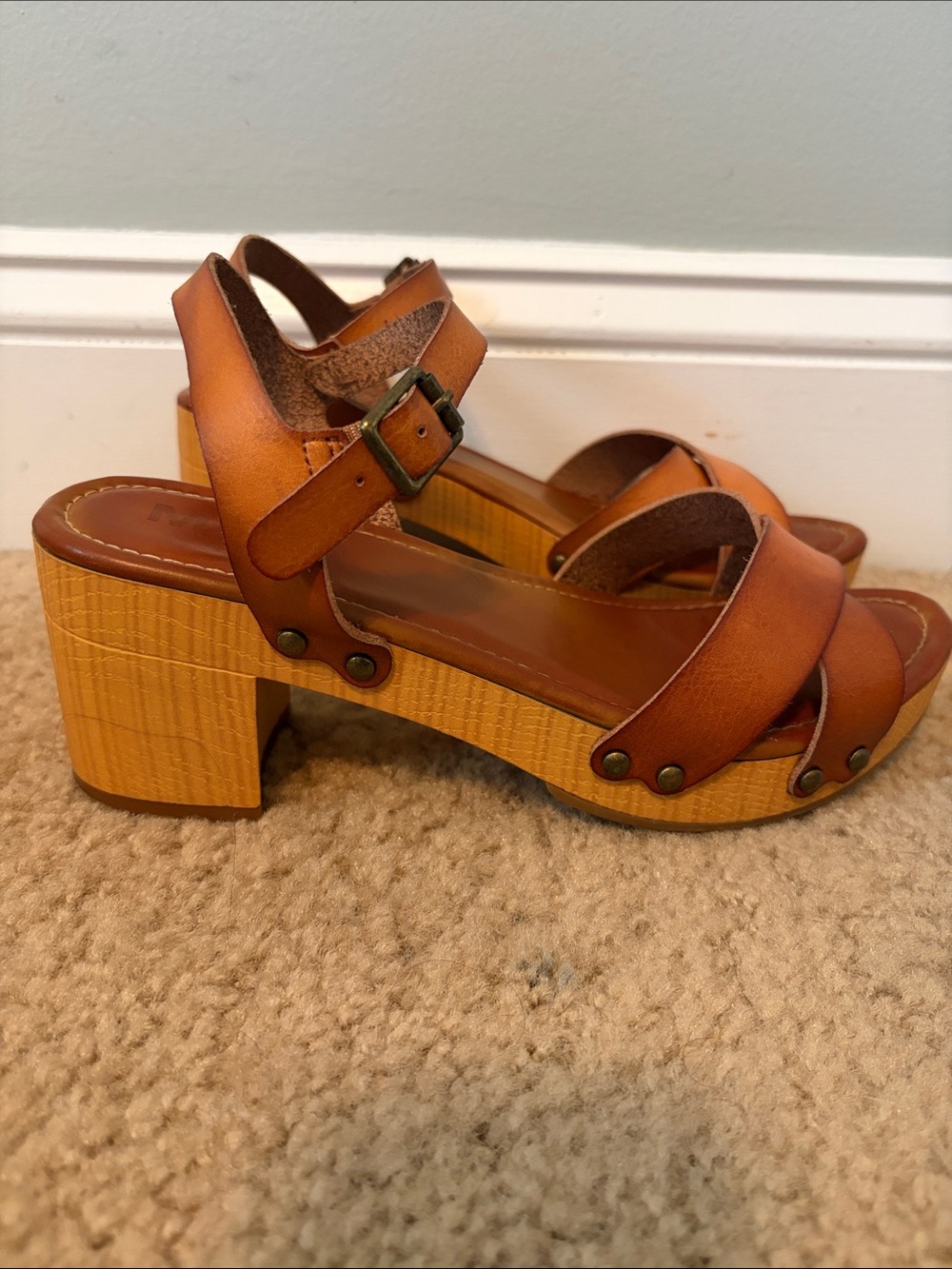 MIA “Susan” platform clog - Women’s size 8.5